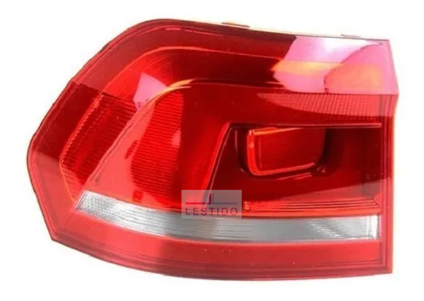 Imagen de FARO TRASERO EXT. IZQ. FOX 15 OSCURO